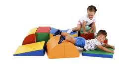 Model de centru de joacă pentru bebeluși – siguranță, stimulare și distracție încă din primele luni